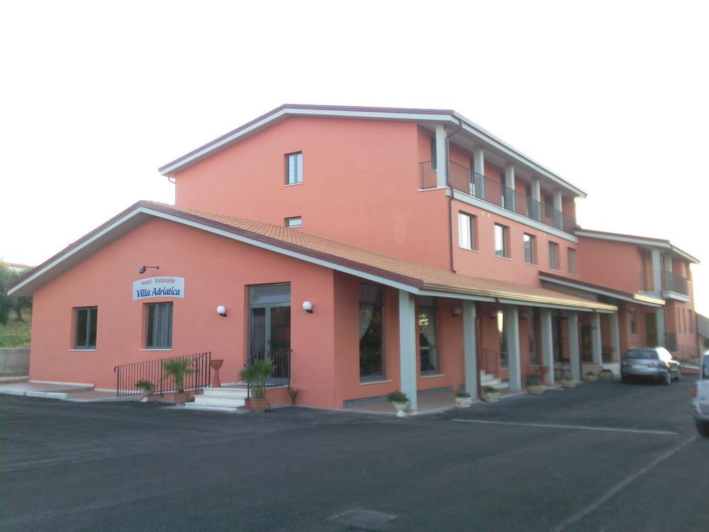 Portocannone Hotel Villa Adriatica المظهر الخارجي الصورة